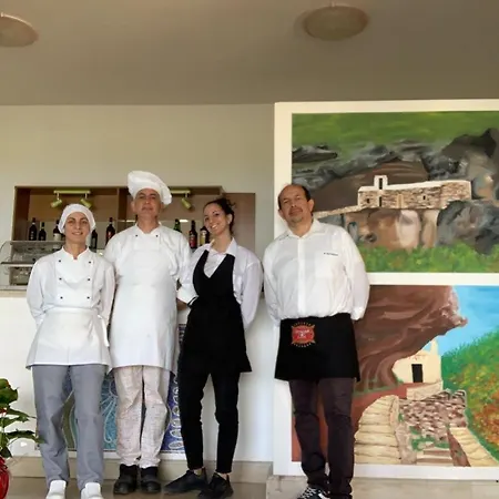 Terrae Eremis: Ristorante, Bar, B&B