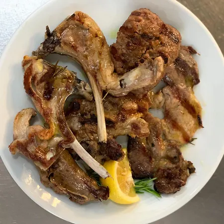 Terrae Eremis: Ristorante, Bar, Bed & Breakfast *